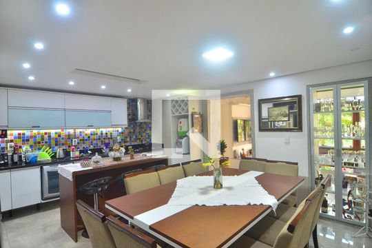 Cozinha de casa para alugar com 5 quartos, 340m² em Nossa Senhora das Gracas, Canoas