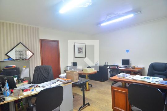 Casa para alugar com 5 quartos, 340m² em Nossa Senhora das Gracas, Canoas