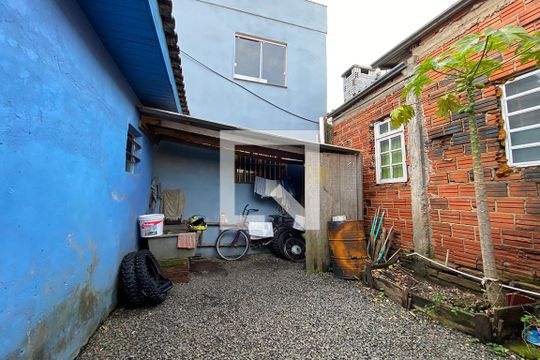 Área Externa de casa à venda com 3 quartos, 120m² em Canudos, Novo Hamburgo