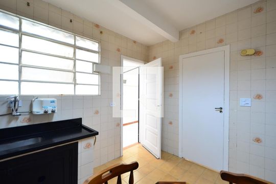 Cozinha de apartamento para alugar com 2 quartos, 80m² em Mirandópolis, São Paulo
