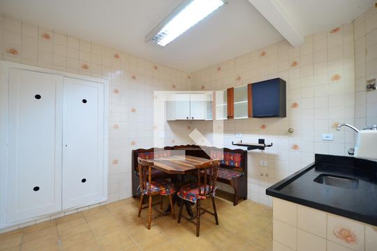 Cozinha de apartamento para alugar com 2 quartos, 80m² em Mirandópolis, São Paulo