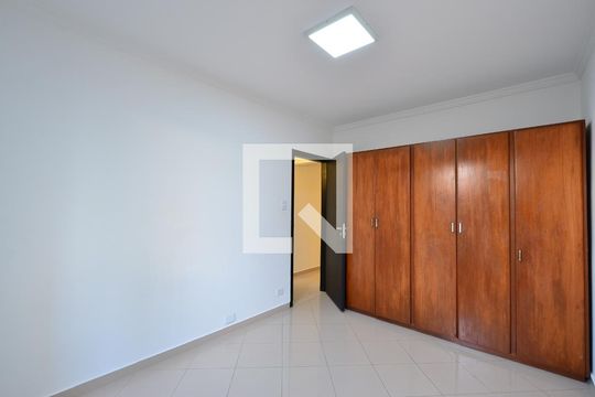 Quarto 1 de apartamento para alugar com 2 quartos, 80m² em Mirandópolis, São Paulo