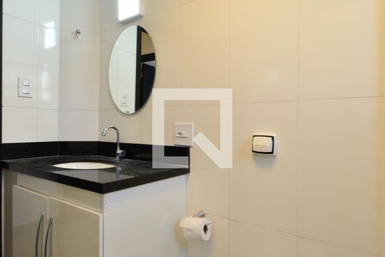 Banheiro Social de apartamento para alugar com 2 quartos, 80m² em Mirandópolis, São Paulo