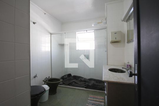 Banheiro de casa à venda com 4 quartos, 220m² em Vila Mariana, São Paulo