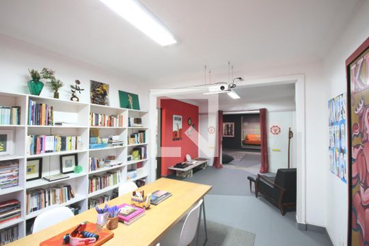 Sala de casa à venda com 4 quartos, 220m² em Vila Mariana, São Paulo