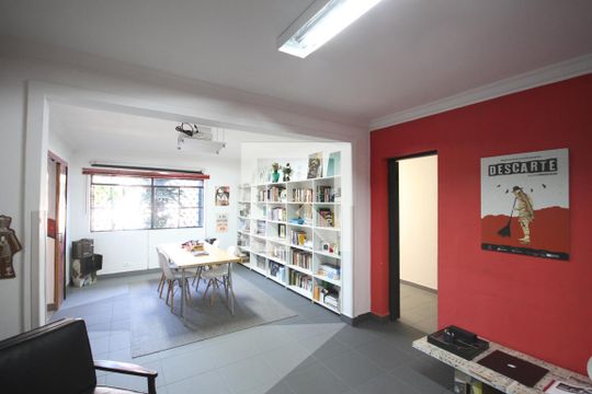 Sala de casa à venda com 4 quartos, 220m² em Vila Mariana, São Paulo