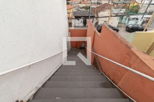 Escada para Garagem de casa à venda com 2 quartos, 140m² em Água Fria, São Paulo