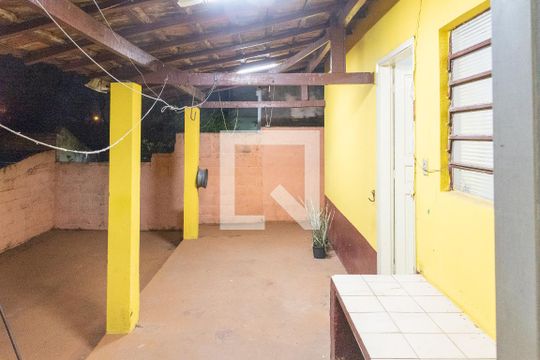 Quintal de casa à venda com 6 quartos, 193m² em Jardim Garcia, Campinas
