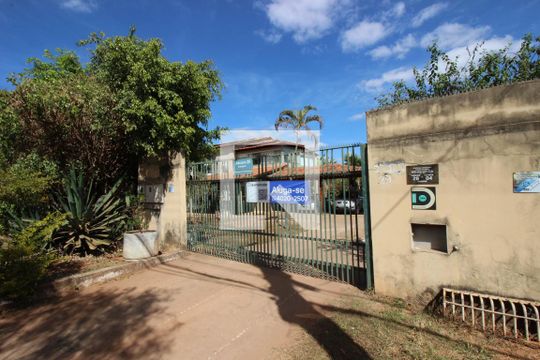 Fachada de kitnet/studio para alugar com 2 quartos, 40m² em Guará I, Brasília
