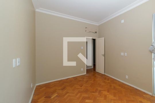 Suíte de apartamento para alugar com 3 quartos, 120m² em Rio Comprido, Rio de Janeiro