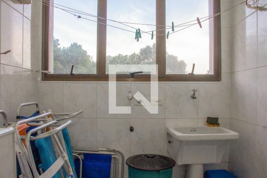 Área de Serviço de apartamento para alugar com 2 quartos, 95m² em Jardim Las Palmas, Guarujá