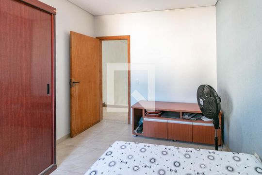 Quarto 1 de casa para alugar com 4 quartos, 450m² em Cabral, Contagem