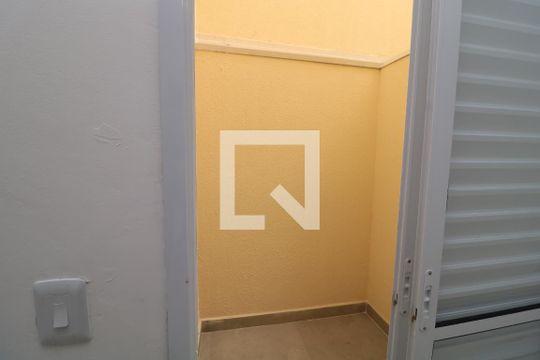 Espaço jardim inverno de casa para alugar com 2 quartos, 50m² em Jardim Imperador (zona Leste), São Paulo