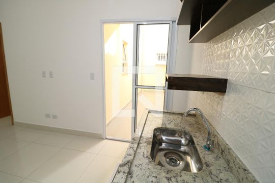Cozinha de casa para alugar com 2 quartos, 50m² em Jardim Imperador (zona Leste), São Paulo