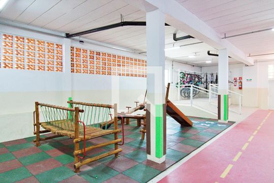Área Comum - Playground de apartamento para alugar com 2 quartos, 45m² em Jardim Elizabete, Taboão da Serra