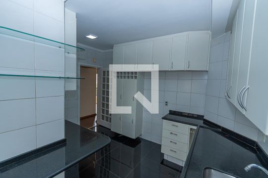 Cozinha de apartamento para alugar com 4 quartos, 184m² em Chácara Primavera, Campinas