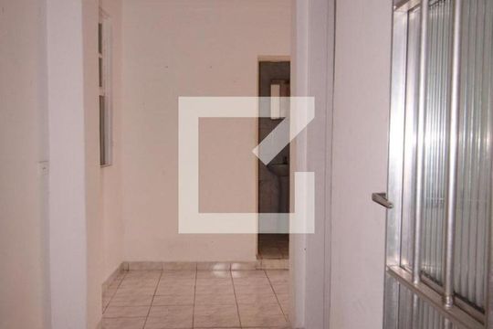 Corredor  de casa para alugar com 1 quarto, 60m² em Vila Roque, São Paulo