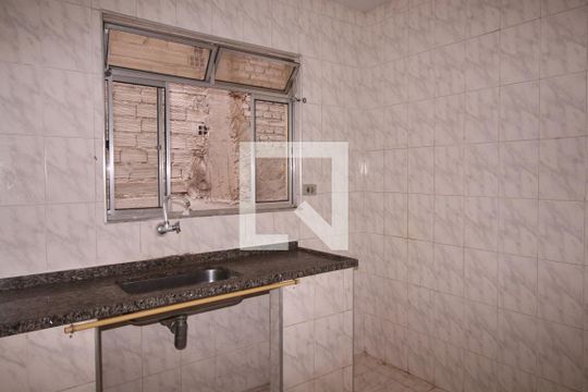 Cozinha de casa para alugar com 1 quarto, 60m² em Vila Roque, São Paulo