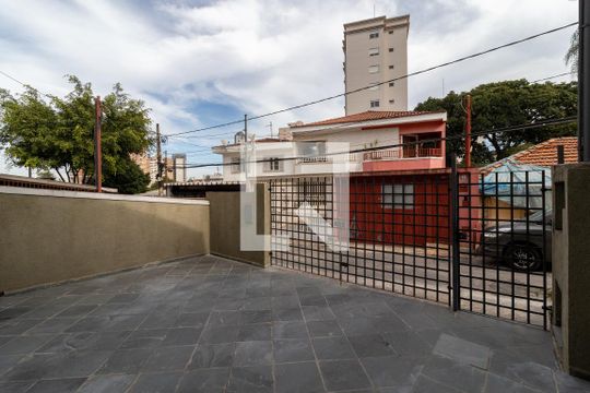 Garagem de casa para alugar com 2 quartos, 65m² em Vila Pauliceia, São Paulo