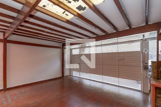 Garagem de casa à venda com 2 quartos, 100m² em Campo Belo, São Paulo