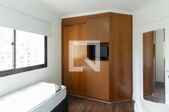 Quarto 2 de apartamento para alugar com 2 quartos, 55m² em Vila Olímpia, São Paulo