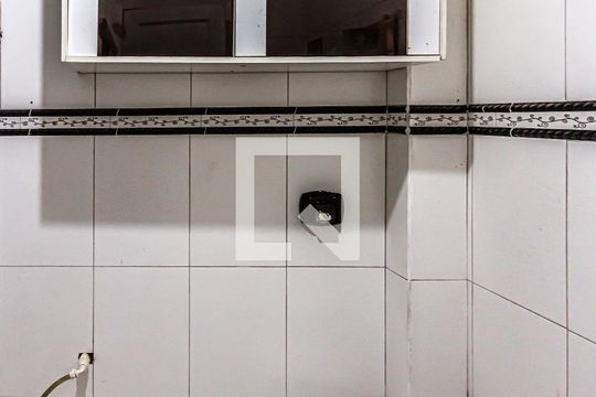 Banheiro de apartamento à venda com 2 quartos, 60m² em Santa Efigênia, São Paulo