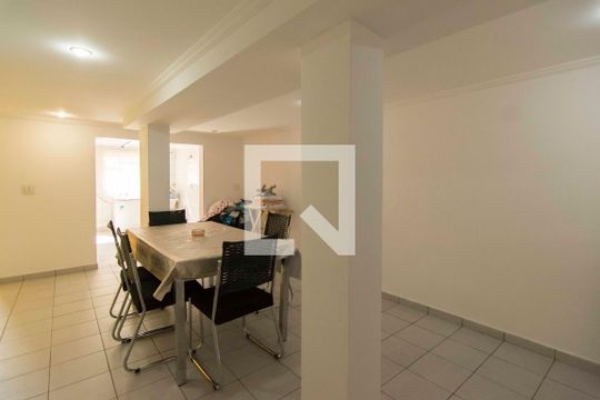Salão de casa para alugar com 3 quartos, 150m² em Vila Palmeiras, São Paulo