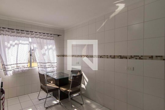 Cozinha de casa para alugar com 3 quartos, 150m² em Vila Palmeiras, São Paulo