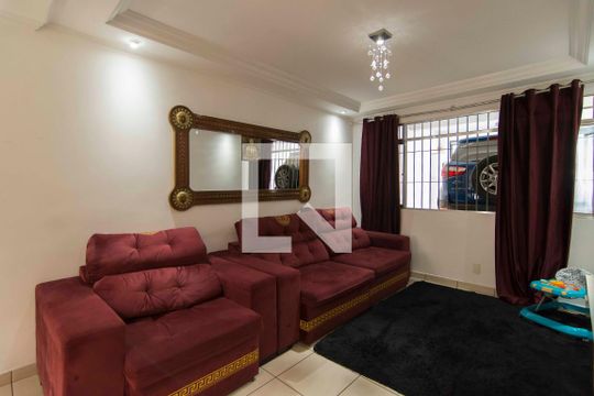 Casa para alugar com 3 quartos, 150m² em Vila Palmeiras, São Paulo