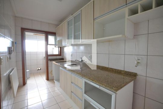 Cozinha de apartamento à venda com 2 quartos, 62m² em Cavalhada, Porto Alegre