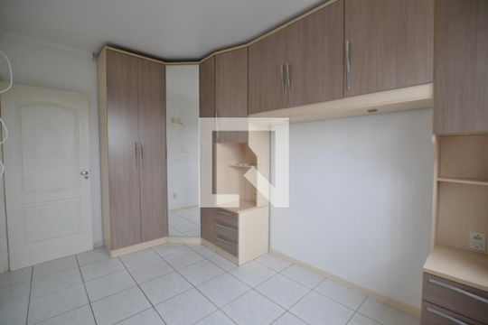 Quarto 1 de apartamento à venda com 2 quartos, 62m² em Cavalhada, Porto Alegre