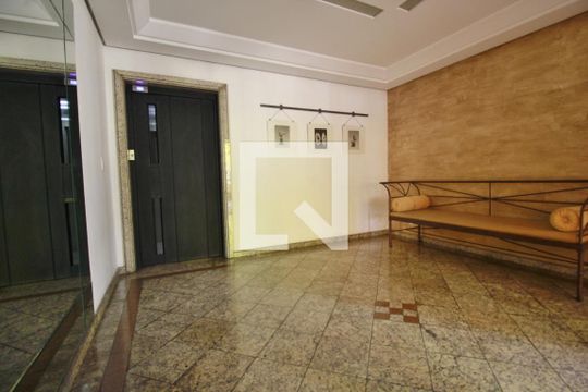 Hall de apartamento à venda com 4 quartos, 200m² em Jardim Ampliação, São Paulo
