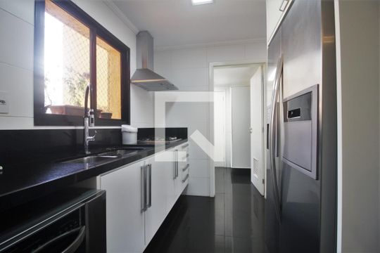 Cozinha de apartamento à venda com 4 quartos, 200m² em Jardim Ampliação, São Paulo