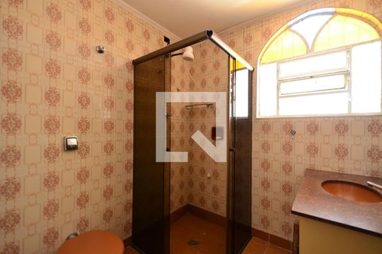 Banheiro Social de casa à venda com 3 quartos, 120m² em Vila Gumercindo, São Paulo