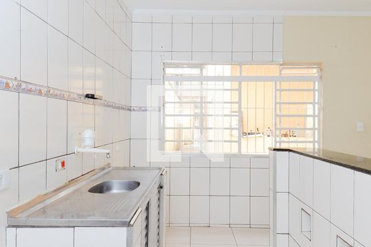 Cozinha de casa para alugar com 1 quarto, 60m² em Morros, Guarulhos