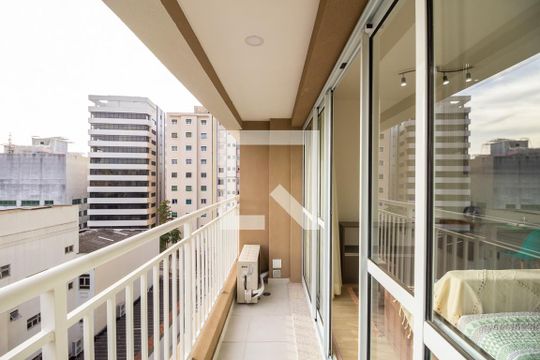 Varanda Studio de kitnet/studio para alugar com 1 quarto, 27m² em Liberdade, São Paulo