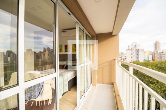 Varanda Studio de kitnet/studio para alugar com 1 quarto, 27m² em Liberdade, São Paulo