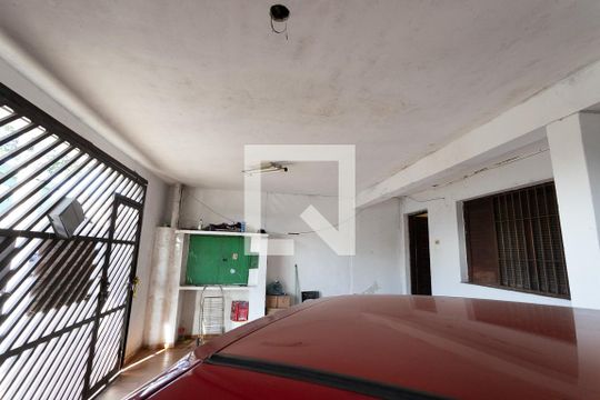 Garagem  de casa à venda com 2 quartos, 290m² em Vila Nogueira, Diadema