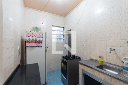 Cozinha e Área de Serviço de apartamento à venda com 2 quartos, 56m² em Benfica, Rio de Janeiro