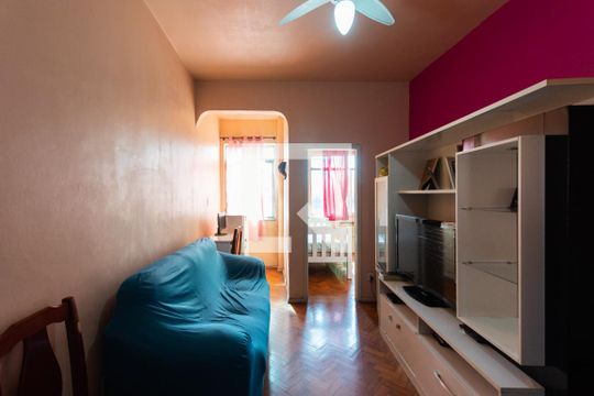 Sala de apartamento à venda com 2 quartos, 56m² em Benfica, Rio de Janeiro