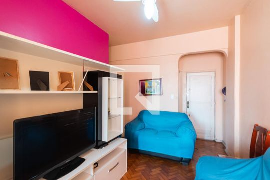 Sala de apartamento à venda com 2 quartos, 56m² em Benfica, Rio de Janeiro