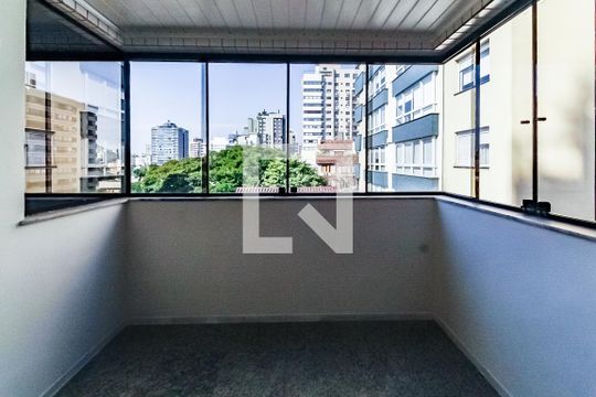Sacada da suíte de apartamento para alugar com 3 quartos, 245m² em Mont’serrat, Porto Alegre