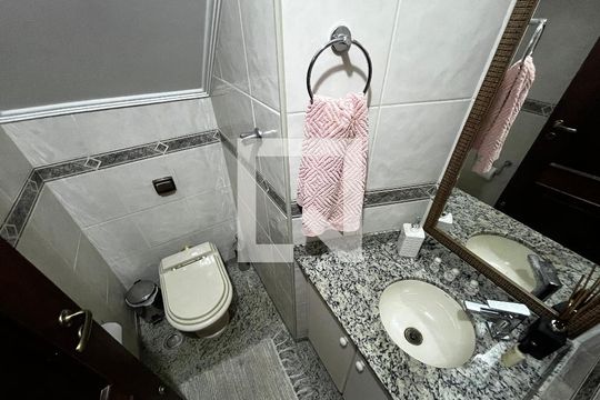 Lavabo de casa à venda com 3 quartos, 250m² em Vila Paiva, São Paulo