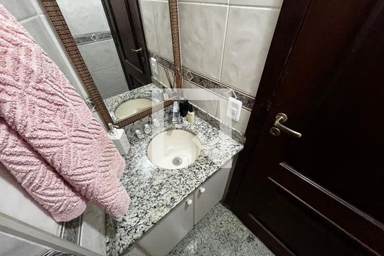 Lavabo de casa à venda com 3 quartos, 250m² em Vila Paiva, São Paulo
