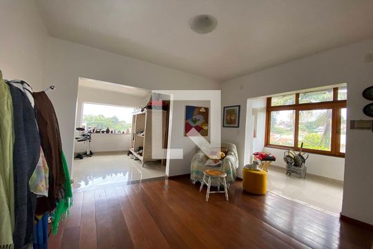 Sala 2 de casa à venda com 6 quartos, 600m² em Hamburgo Velho, Novo Hamburgo