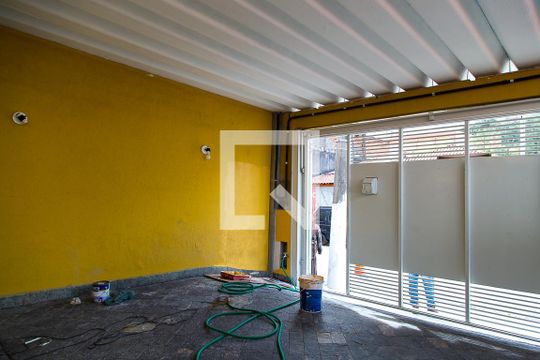 Garagem de casa à venda com 2 quartos, 110m² em Vila Santa Catarina, São Paulo