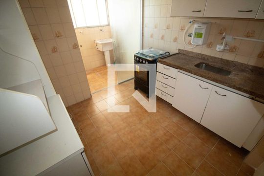 Cozinha de apartamento para alugar com 2 quartos, 63m² em Vila Monte Alegre, São Paulo