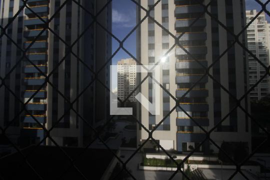 Vista da Suíte de apartamento à venda com 2 quartos, 80m² em Vila Progredior, São Paulo
