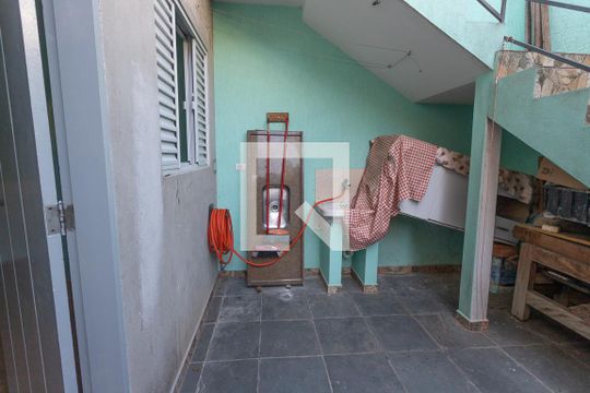 Área de serviço  de casa para alugar com 3 quartos, 82m² em Serraria, Diadema