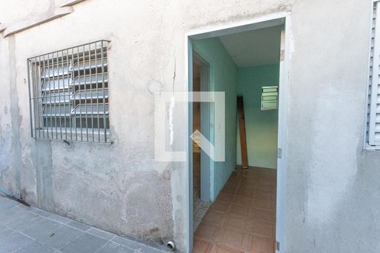 Entrada  de casa para alugar com 3 quartos, 82m² em Serraria, Diadema
